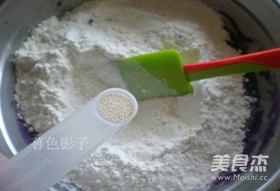 小猪豆沙包的做法