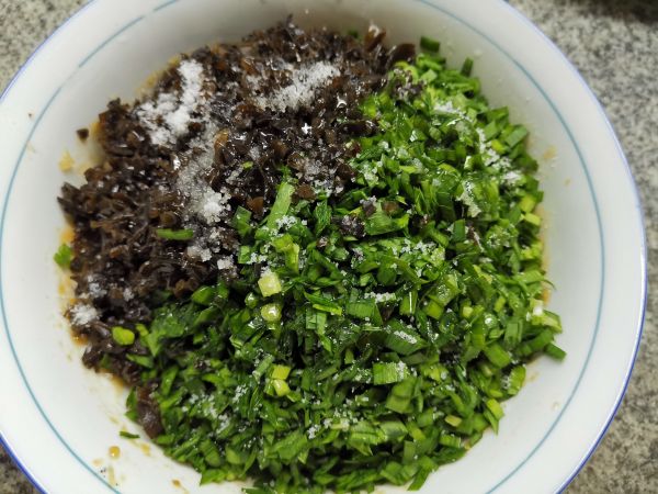 龙利鱼韭菜水饺