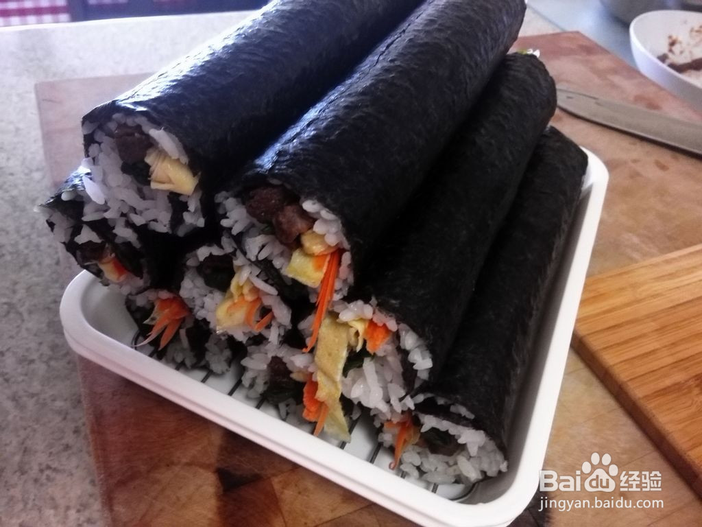 烤牛肉蔬菜寿司的做法