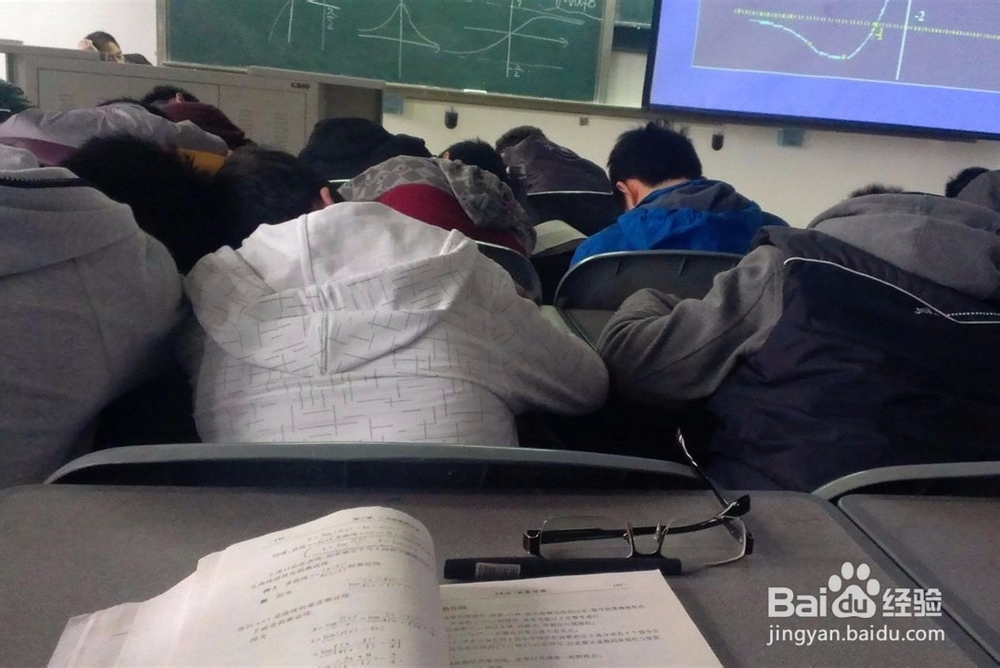 大学如何迅速提高学习成绩不挂科进而获得奖学金