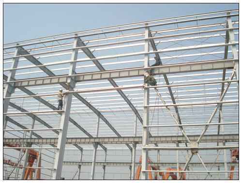 怎样布置组成单层厂房钢结构?