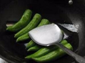 虎皮-尖椒的简单做法