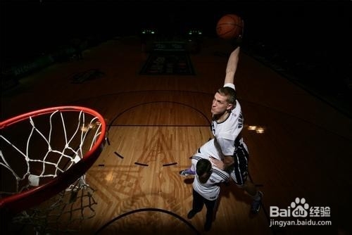 怎样让弹跳力变强打篮球落地技巧能避免受伤