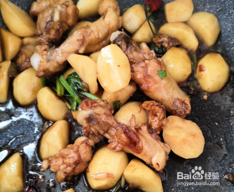 土豆炖鸡腿怎么烧好吃？