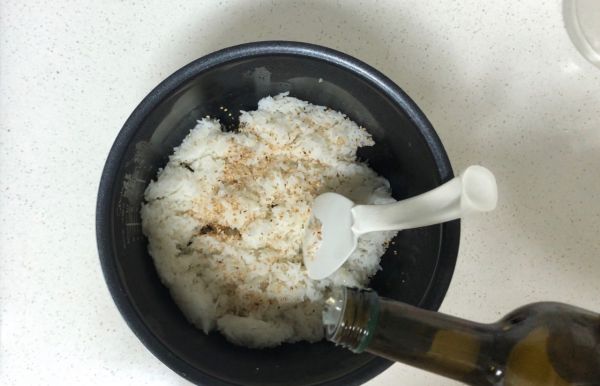 两款简单黄瓜海苔寿司卷