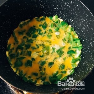 食补养生快手菜『青椒斩蛋』的做法