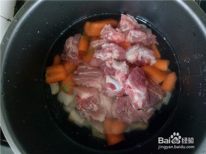 萝卜淮山煲猪骨汤