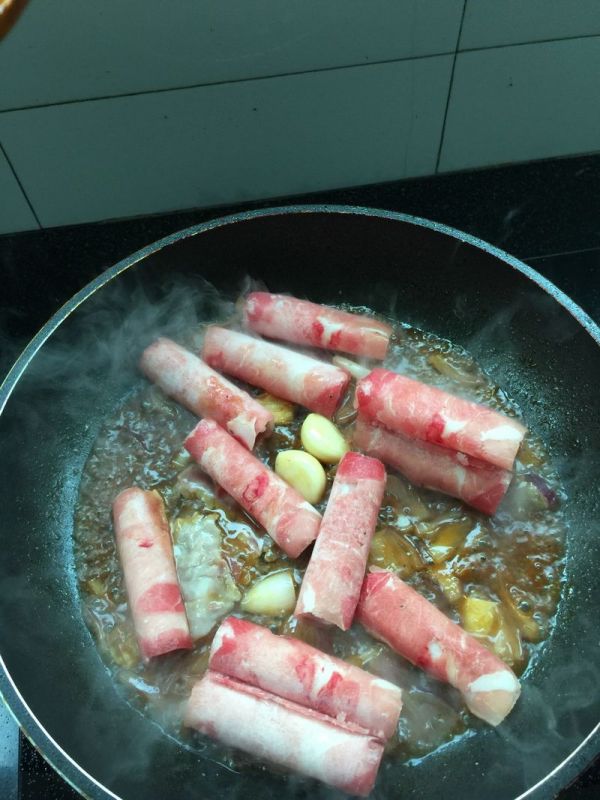 黑椒洋葱肥牛卷