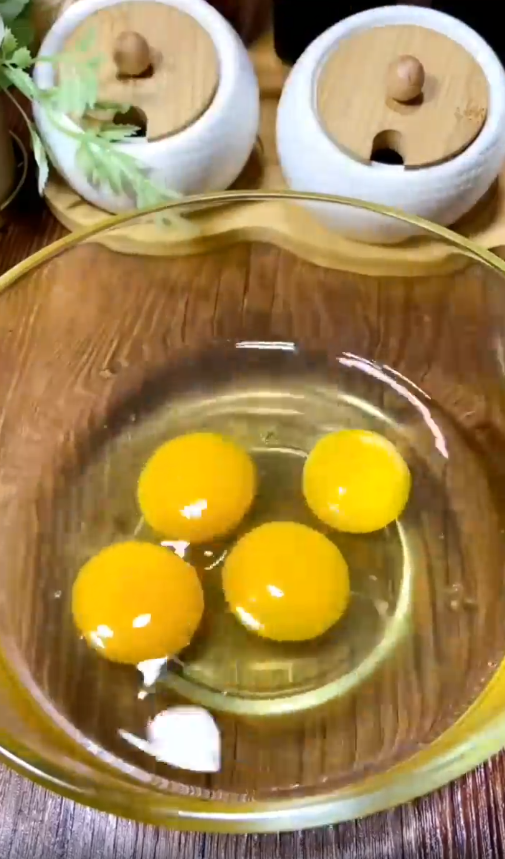 怎样做特色鸡蛋糕？