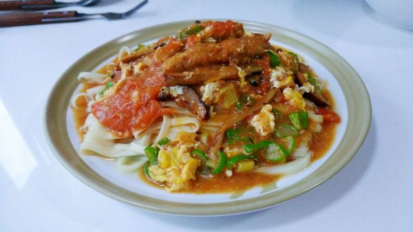 金针香菇蛋柿面