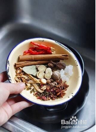 番茄牛肉面的制作过程