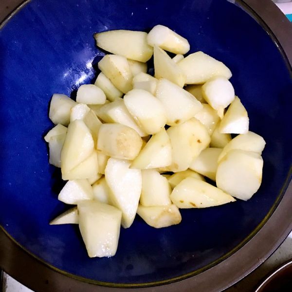 黑椒山药牛肉粒