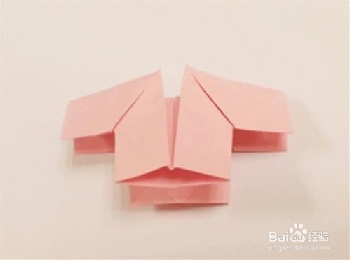 简单可爱儿童小服装折纸方法