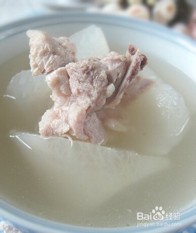 营养丰富:排骨萝卜汤的做法