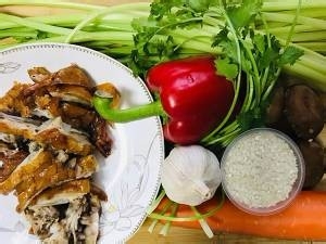 如何制作美味的懒人电饭煲煲仔饭