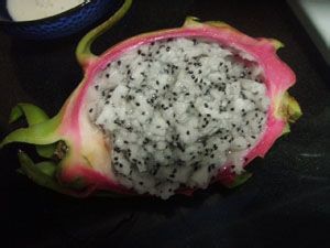 火龙果芝麻小排包