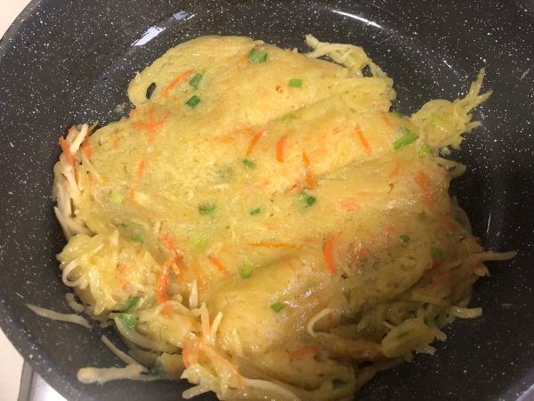 不加一滴水零厨艺土豆饼