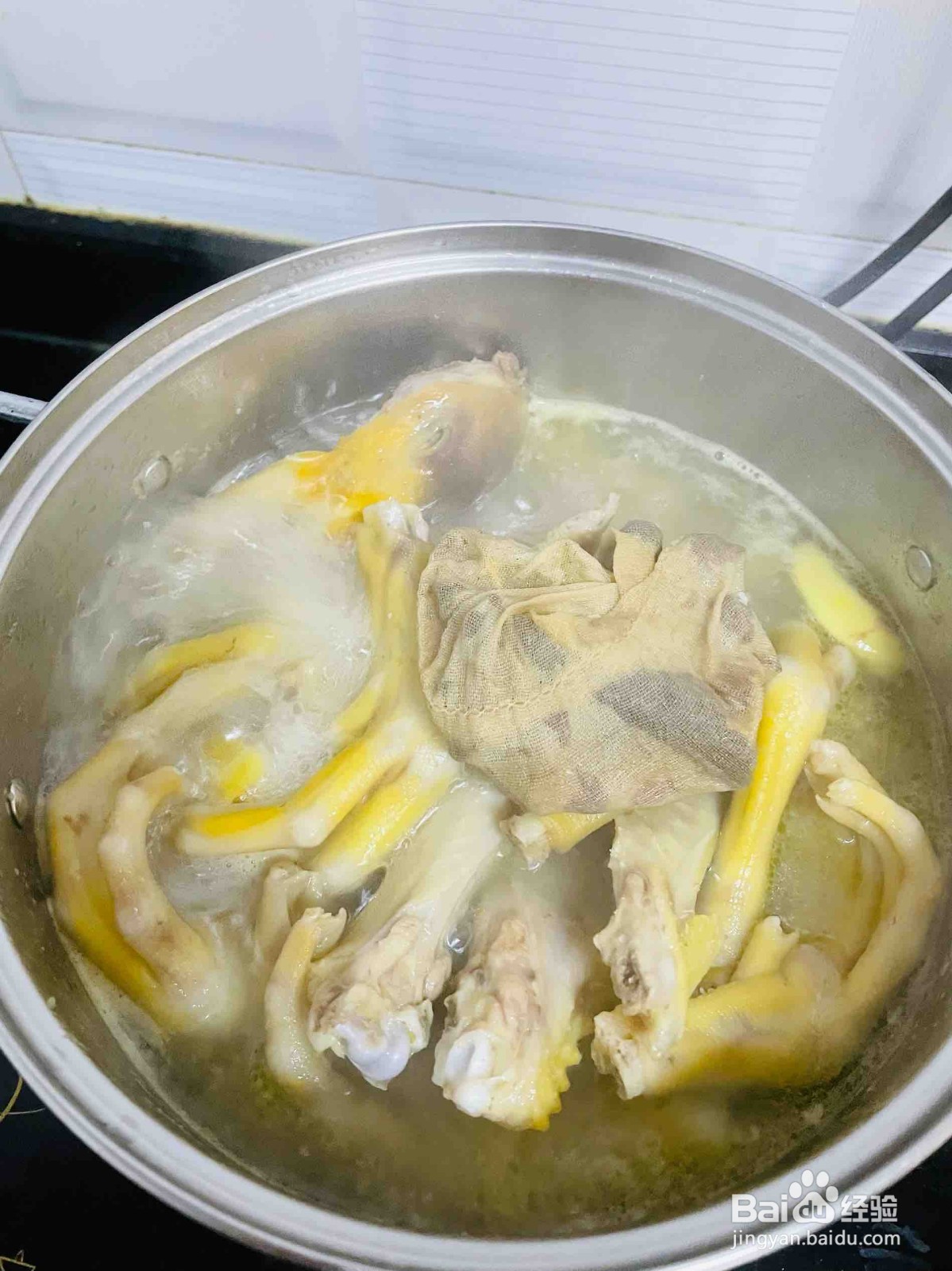 卤鸭头鸭脚鸭翅怎么做？