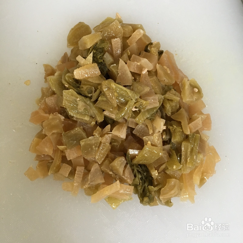 吃剩的咸菜和鸡肉丝怎么做成凉拌？