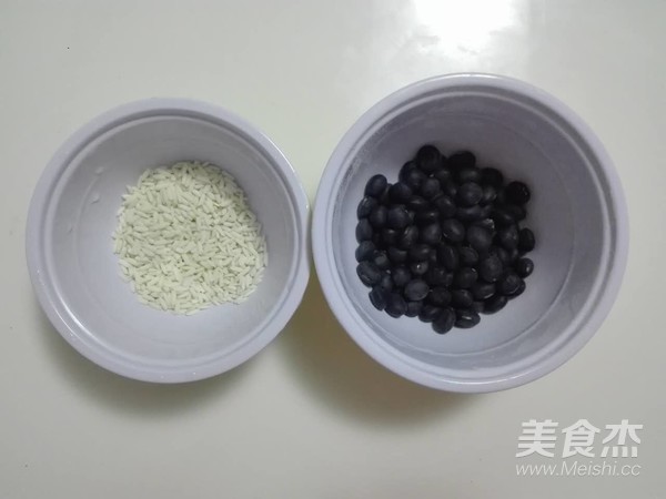 黑豆糯米豆浆