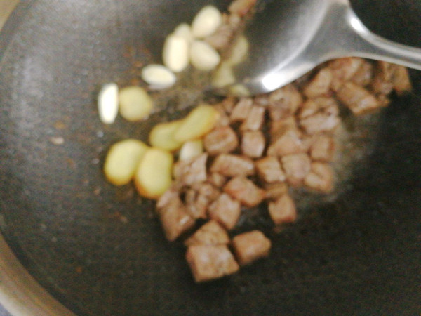 黑椒杏鲍菇牛肉粒