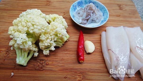能吃出烧烤味道的菜 孜然花菜鱿鱼圈