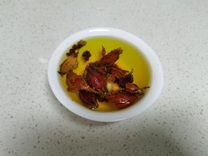 盐焗鸡翅根的做法