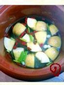 生津润燥的杏仁苹果煲瘦肉