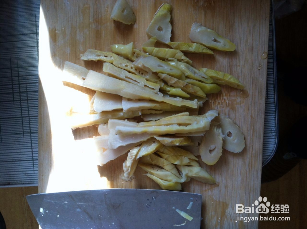 排骨炖竹笋怎么做