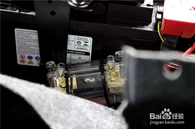 广州宝马X5过顺德音响改装升级作业