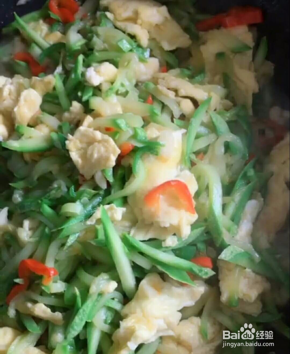 西葫芦炒鸡蛋做法