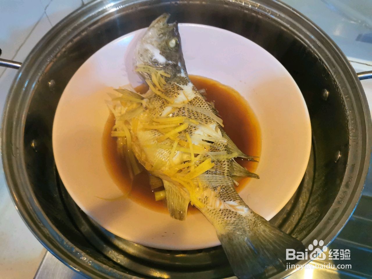 清蒸鲈鱼的简单做法