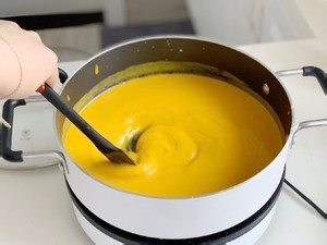 香甜丝滑的奶香南瓜粥