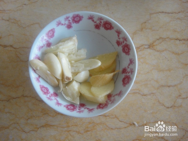 干煸五花肉杏鲍菇的做法