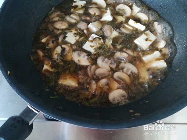 口蘑雪菜炖豆腐