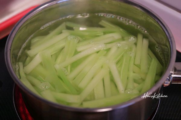 快手豆豉鲮鱼焗莴笋