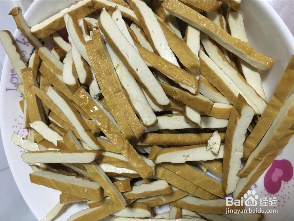 如何做农家小炒菜之腊肠炒香干