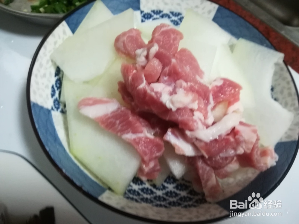 鸭血粉丝汤的步骤