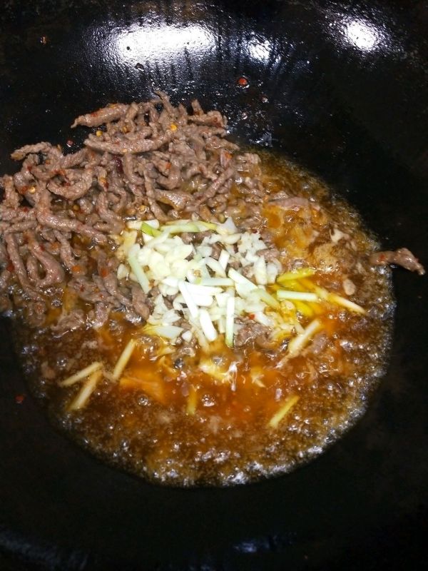 尖椒仔姜牛肉丝