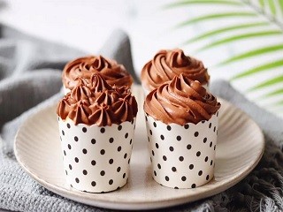 巧克力奶油纸杯蛋糕怎么做