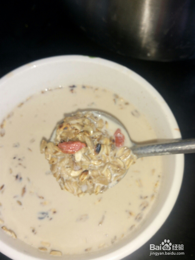 不可思议的牛奶冲燕麦片