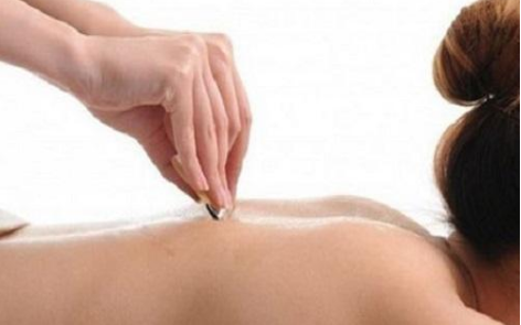 腰部可以刮痧吗