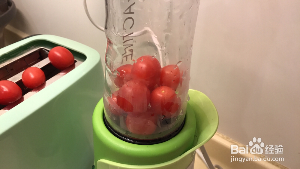 做饭小白一看就会的番茄培根虾仁意面