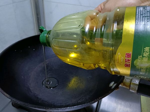 家常烧土豆鸡翅根