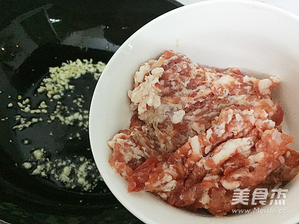 香菇肉焖豆腐