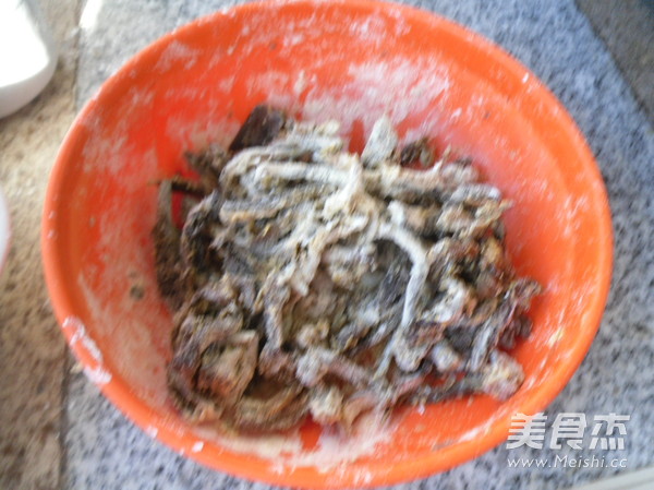 辣酱茄子球的做法