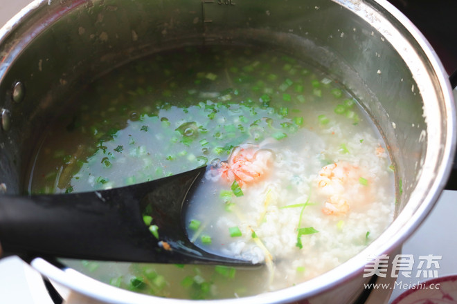 芹菜虾仁粥的做法