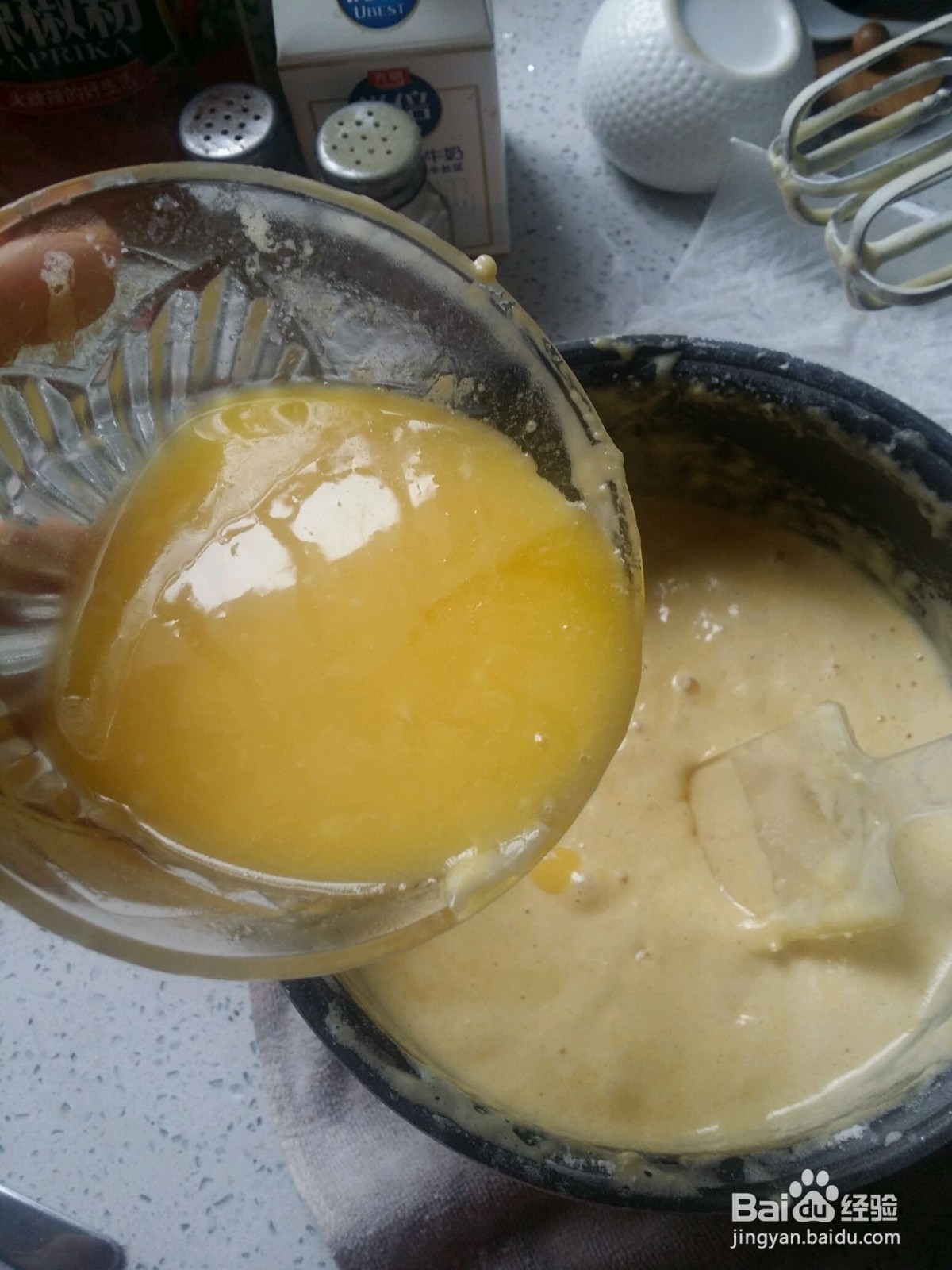 小黄人翻糖蛋糕的做法