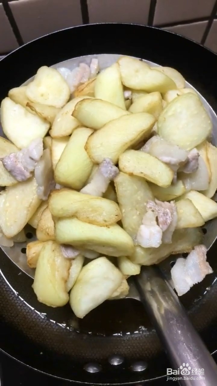 如何制作五花肉烧茄子