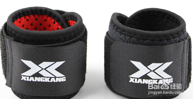 羽毛球护腕怎么带